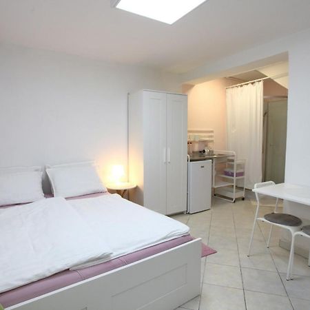 City Room Apartment Date Koper Eksteriør billede