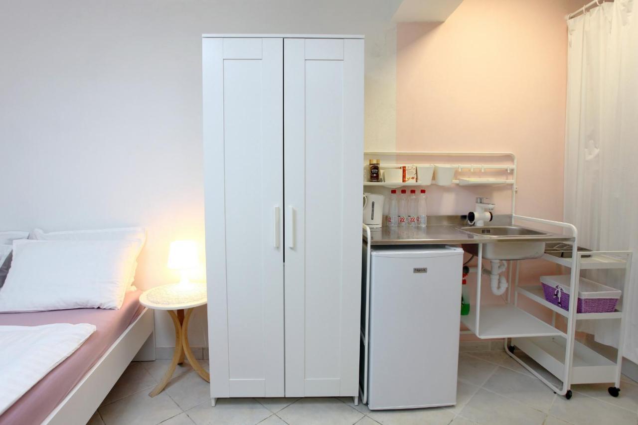 City Room Apartment Date Koper Eksteriør billede