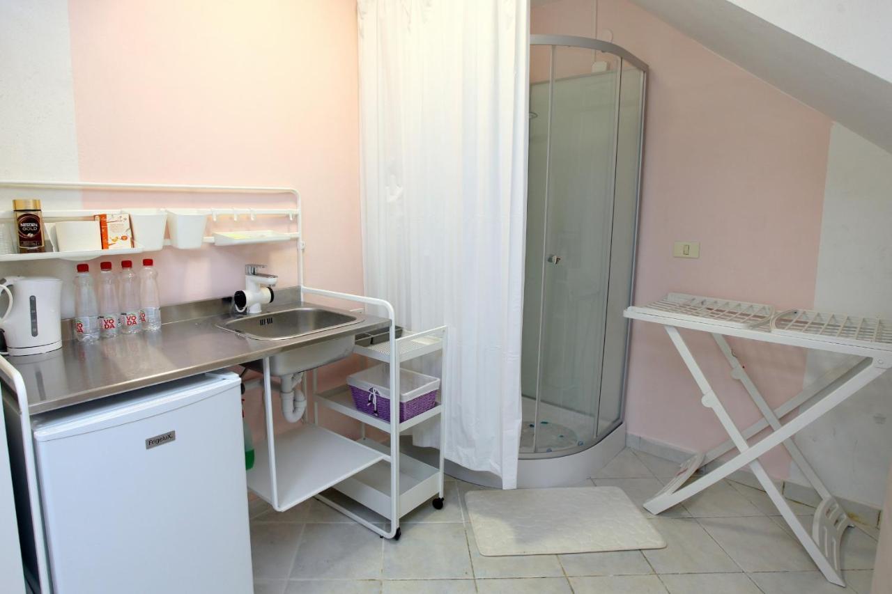 City Room Apartment Date Koper Eksteriør billede