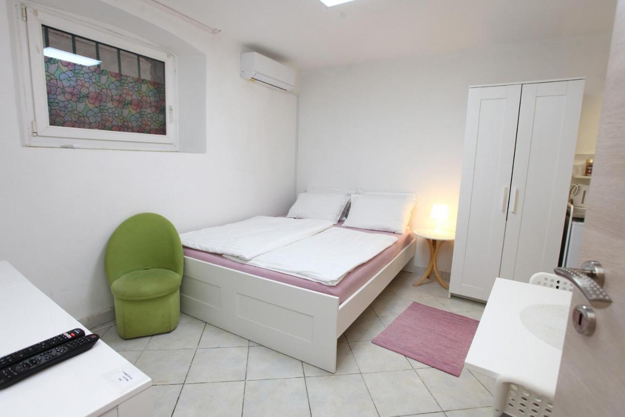 City Room Apartment Date Koper Eksteriør billede